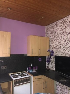 Terraced house to rent in Lytton Road, Bradford 8, West Yorkshire BD8