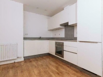 1 Bedroom Apartment For Rent In Harrow-on-the-hill, Middlesex