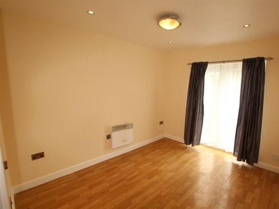 1 Bedroom Apartment For Rent In Western Road, Leicester