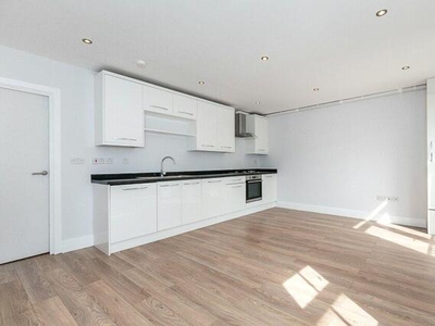1 Bedroom Apartment For Sale In Redhill, Surrey