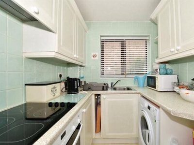 1 Bedroom Retirement Property For Sale In Handcross, Haywards Heath