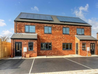 2 Bedroom Apartment For Sale In Featherstone, Pontefract