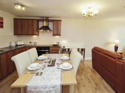 2 Bedroom Apartment For Sale In Glossop, Derbyshire