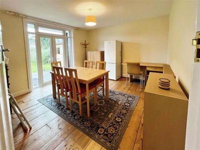 2 Bedroom Bungalow For Rent In Southampton, Hampshire
