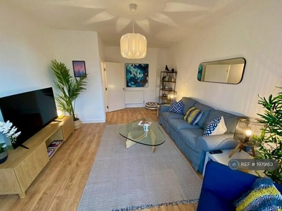2 Bedroom Flat For Rent In Crosby, Liverpool