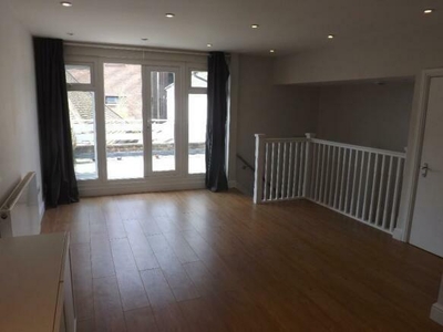2 Bedroom Flat For Rent In Sevenoaks, Kent