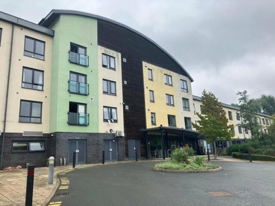 2 Bedroom Flat For Sale In Brownhills, Walsall