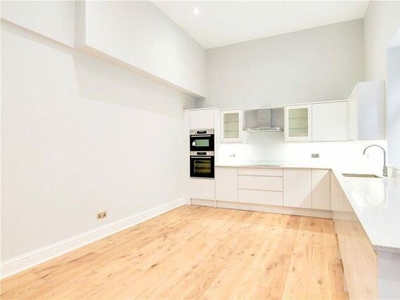 2 Bedroom Mews Property For Rent In Knightsbridge