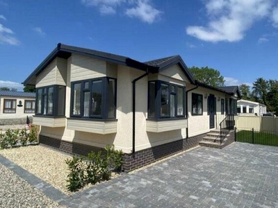 2 Bedroom Park Home For Sale In Castlemorton, Malvern