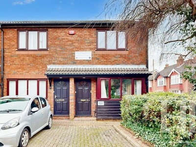 2 Bedroom Terraced House For Rent In Crawley