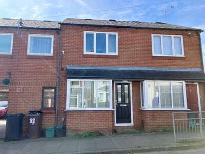 2 Bedroom Terraced House For Rent In St. Albans, Hertfordshire
