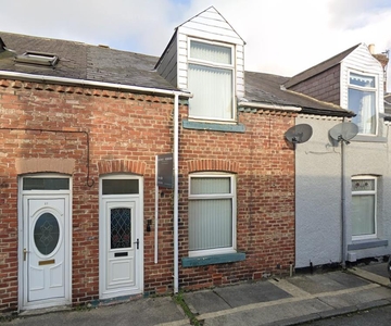 3 Bed Terraced House, Lord Street, SR3