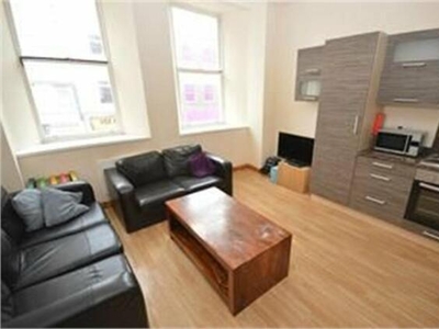 3 Bedroom Apartment For Rent In City Centre, Sunderland