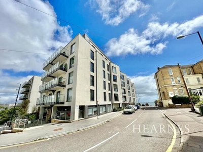 3 Bedroom Apartment For Sale In West Cliff, Bournemouth