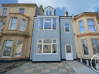 3 Bedroom Block Of Apartments For Sale In Lowestoft