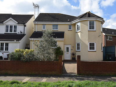 3 Bedroom Detached House For Sale In Heavitree, Exeter