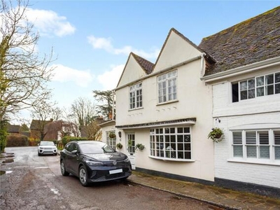 3 Bedroom End Of Terrace House For Sale In Horley, Surrey