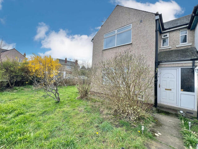 3 Bedroom End Of Terrace House For Sale In Thornton