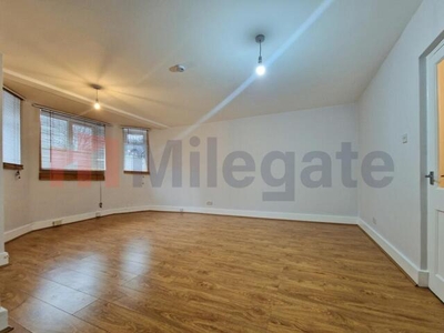 3 Bedroom Flat For Rent In London