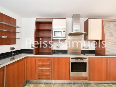 3 Bedroom Flat For Rent In Newton Place, Canary Wharf London