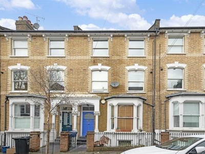 3 Bedroom Flat For Sale In Clapton