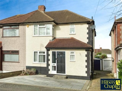 3 Bedroom Semi-detached House For Sale In Elm Park