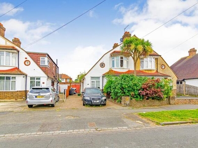 3 Bedroom Semi-detached House For Sale In Shirley, Croydon