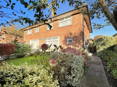 3 Bedroom Semi-detached House For Sale In Wick, Littlehampton