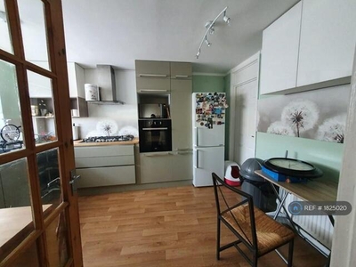 3 Bedroom Terraced House For Rent In Washington