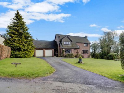 4 Bedroom Detached House For Sale In Hollybush