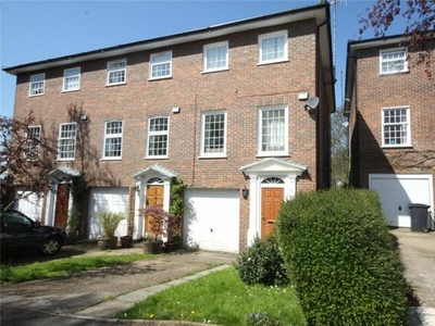 4 Bedroom Semi-detached House For Rent In Kingston Upon Thames, Surrey