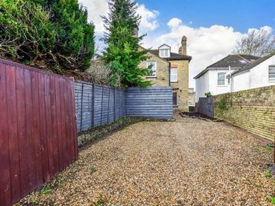 4 Bedroom Semi-detached House For Sale In Maidstone