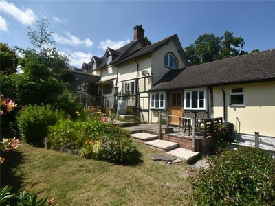 4 Bedroom Semi-detached House For Sale In Malvern, Worcestershire