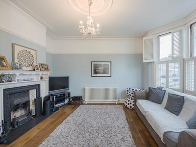 4 Bedroom Semi-detached House For Sale In Romford, London