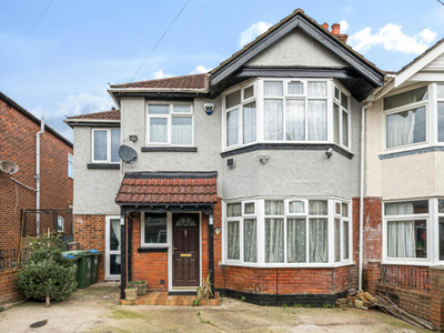 4 Bedroom Semi-detached House For Sale In Southampton, Hampshire