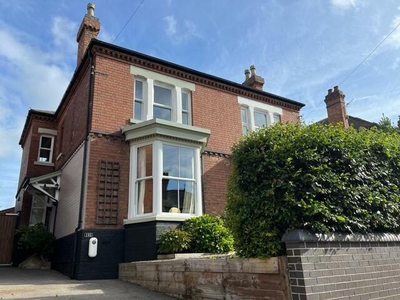 4 Bedroom Semi-detached House For Sale In Stapenhill, Burton-on-trent