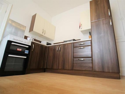 4 Bedroom Terraced House For Rent In Woodhouse, Leeds