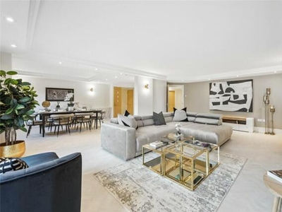 5 Bedroom Apartment For Rent In London