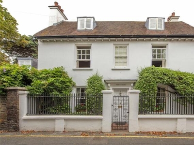5 Bedroom Detached House For Sale In Brentford