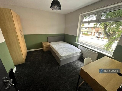 5 Bedroom Semi-detached House For Rent In Nottingham
