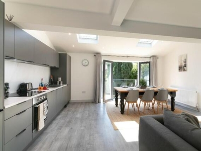 5 Bedroom Semi-detached House For Rent In Nottingham, Nottinghamshire