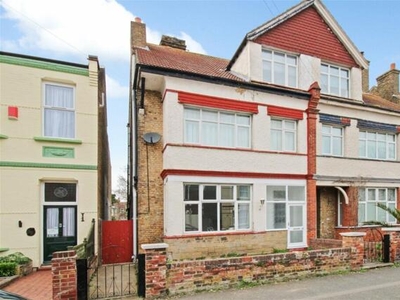 5 Bedroom Semi-detached House For Sale In Margate