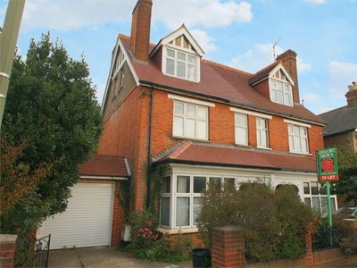 5 Bedroom Semi-detached House For Sale In Staines-upon-thames