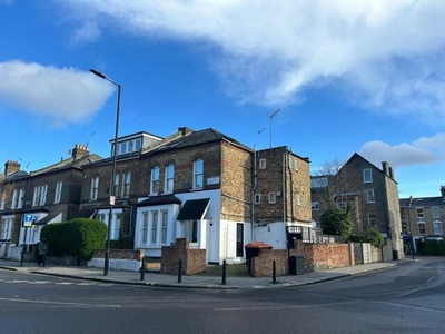 9 Bedroom Semi-detached House For Sale In Finsbury Park, London