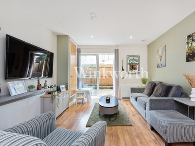 Lily Way, London, N13 1 bedroom flat/apartment in London