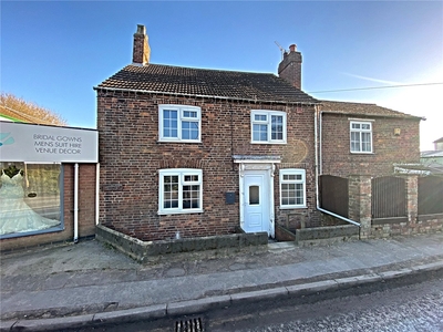 Tattershall Road, Billinghay, Lincoln, Lincolnshire, LN4 3 bedroom house in Billinghay