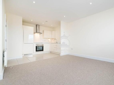1 Bedroom Apartment For Rent In Pinner, Middlesex