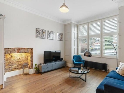 1 Bedroom Flat For Sale In Ealing, London