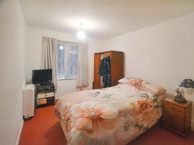 1 Bedroom Flat For Sale In Fairbanks Lodge Furzehill Road