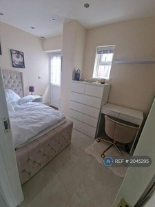 1 Bedroom House Share For Rent In Feltham